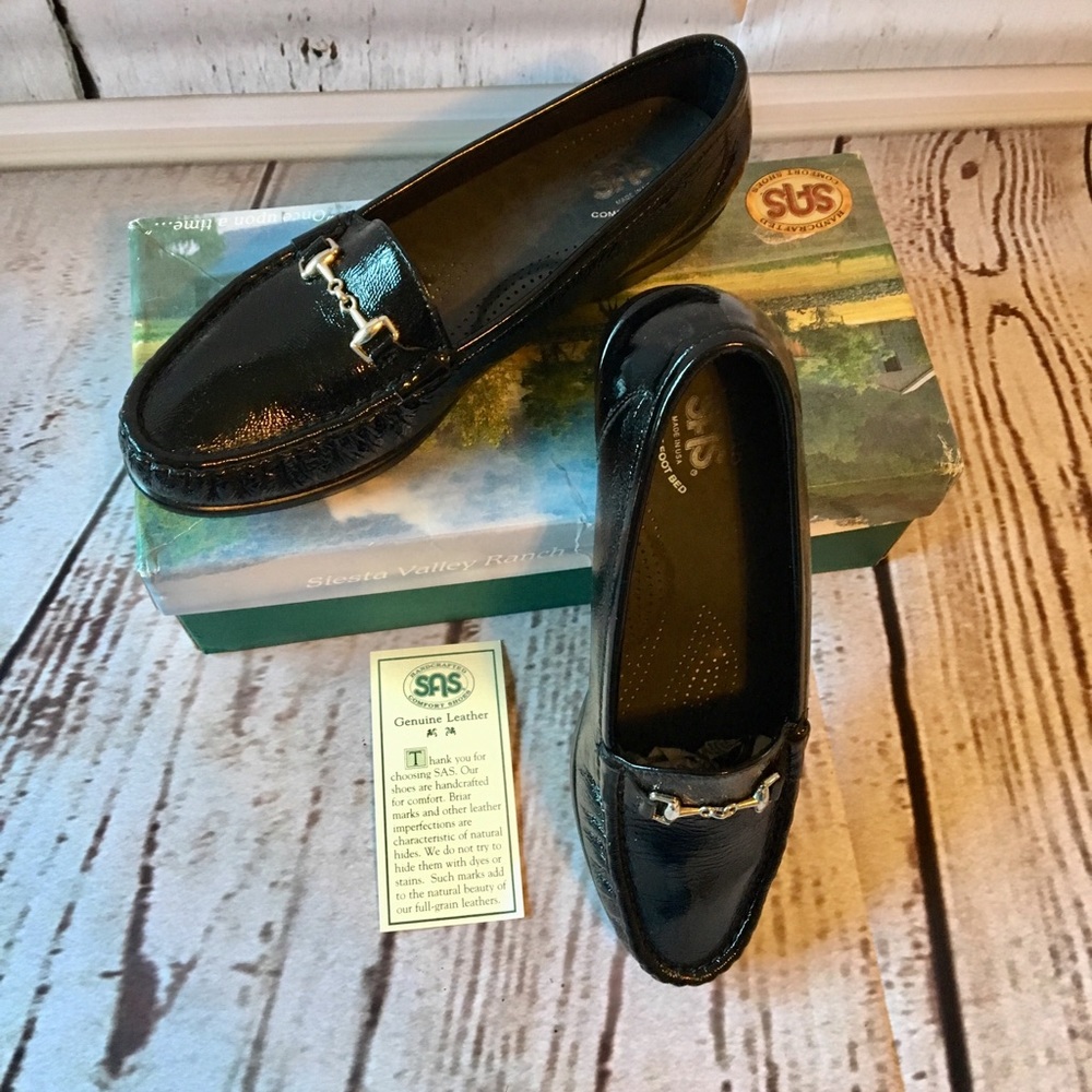 SAS Metro Black Patent NIB 9M